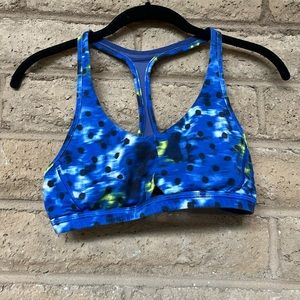 Lulu lemon Sports Bra size 6